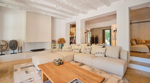 Luxueuse villa moderne avec permis de location, maison d'hôtes et grand jardin près de San José à vendre, Ibiza - Luxueuse villa moderne avec permis de location, maison d'hôtes et grand jardin près de San José à louer, Ibiza