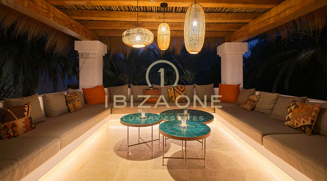 Lujosa villa moderna con licencia de alquiler, casa de invitados y gran jardín cerca de San José en venta, Ibiza -Lujosa villa moderna con licencia de alquiler, casa de invitados y gran jardín cerca de San José en alquiler, Ibiza