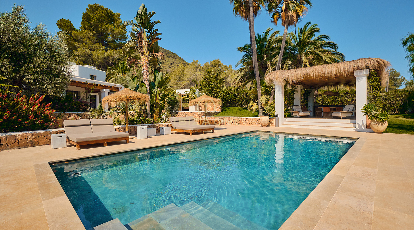 Luxuriöse moderne Villa mit Mietlizenz, Gästehaus und großem Garten in der Nähe von San José zu verkaufen, Ibiza -Luxuriöse moderne Villa mit Mietlizenz, Gästehaus und großem Garten in der Nähe von San José zu vermieten, Ibiza