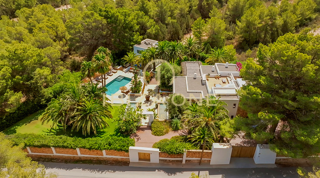 Luxueuse villa moderne avec permis de location, maison d'hôtes et grand jardin près de San José à vendre, Ibiza - Luxueuse villa moderne avec permis de location, maison d'hôtes et grand jardin près de San José à louer, Ibiza
