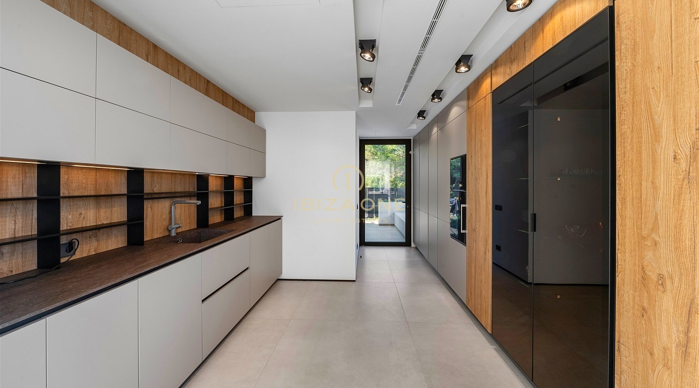 Four Luxury Modern Villas for sale: Steps from the Sea, Minutes from Ibiza, Ibiza