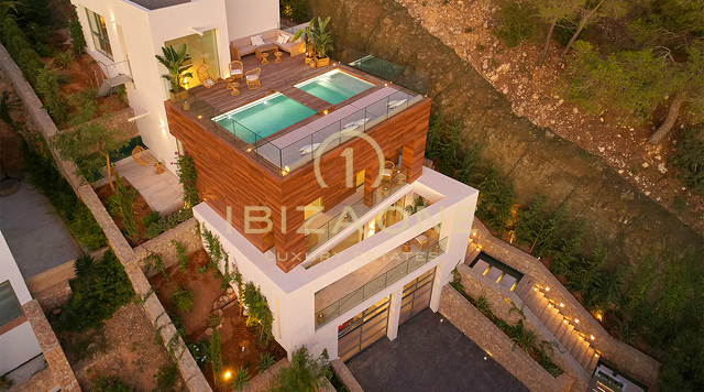Luxury Oasis in Cala Llonga: Modern Luxury Villa with Sea Views, 3 Minutes from the Beach for Sale, Ibiza