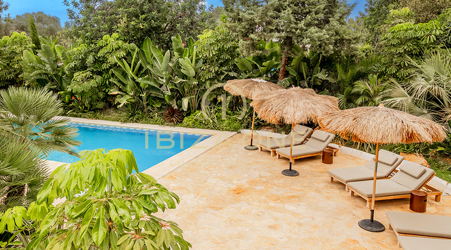 Finca éco-luxe rénovée de 500 ans avec licence de location à vendre près d'Ibiza, Ibiza
