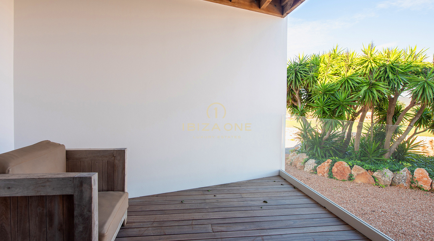 Moderna y lujosa villa cerca de Cala Comte y Cala Bassa con licencia turística en venta, Ibiza