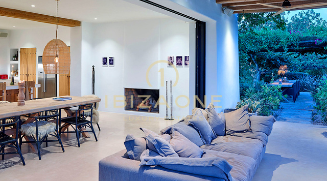 Encantadora villa de lujo en Blakstad en el encantador pueblo de Santa Gertrudis en venta - Cerca de la reconocida escuela internacional Morna, Ibiza