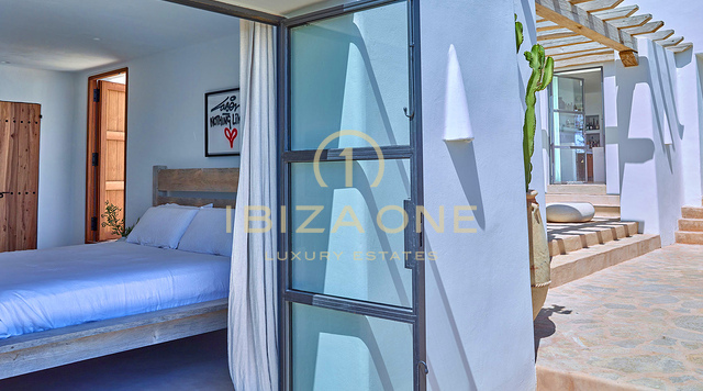 Encantadora villa de lujo en Blakstad en el encantador pueblo de Santa Gertrudis en venta - Cerca de la reconocida escuela internacional Morna, Ibiza