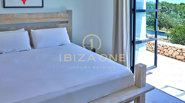Encantadora villa de lujo en Blakstad en el encantador pueblo de Santa Gertrudis en venta - Cerca de la reconocida escuela internacional Morna, Ibiza