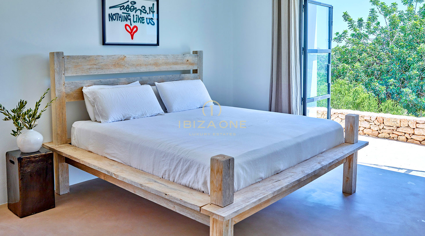 Enchanting luxurious Blakstad villa in the charming village of Santa Gertrudis for sale - Close to the renowned Morna International School, Ibiza