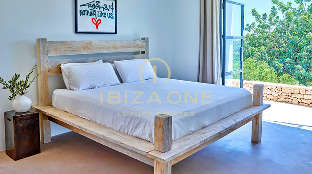 Charmante villa luxueuse à vendre à Blakstad dans le charmant village de Santa Gertrudis - À proximité de la célèbre école internationale Morna, Ibiza