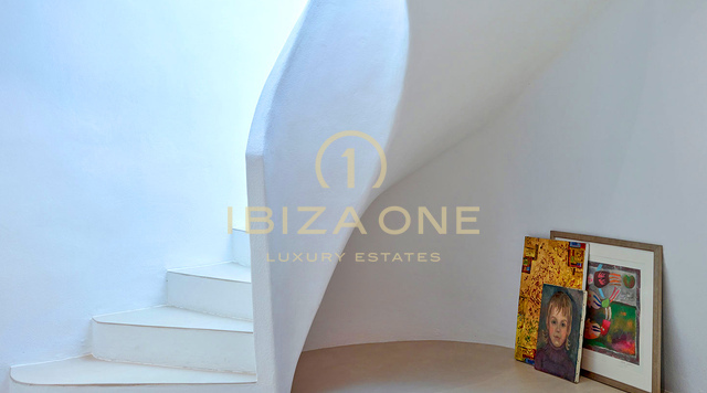 Bezaubernde luxuriöse Blakstad-Villa nah an dem charmanten Dorf Santa Gertrudis zu verkaufen, Ibiza – Südausgerichtet mit weitem Blick zum Meer, Formentera und D´alt Vila