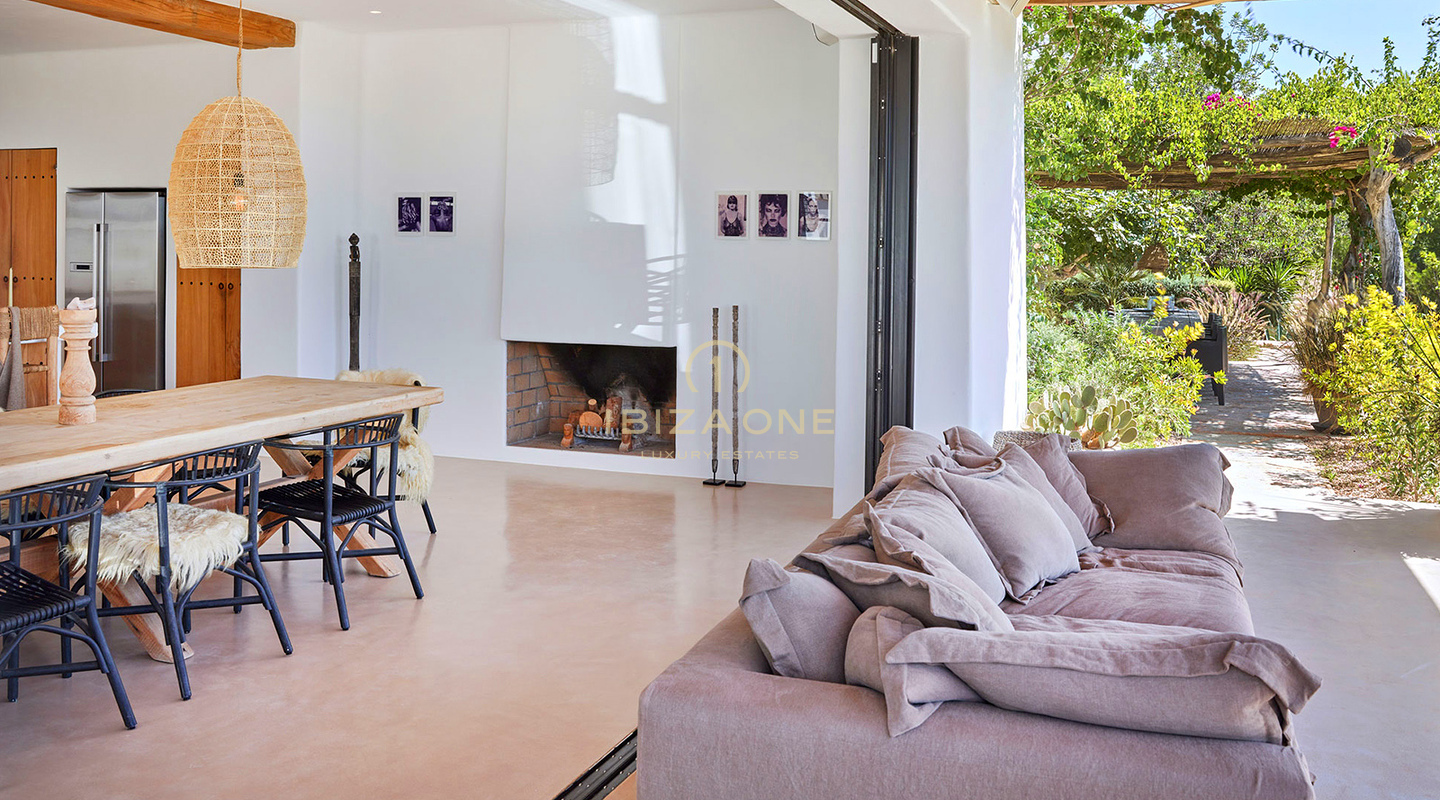 Enchanting luxurious Blakstad villa in the charming village of Santa Gertrudis for sale - Close to the renowned Morna International School, Ibiza