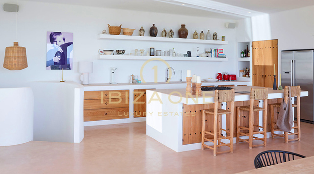 Charmante villa luxueuse à vendre à Blakstad dans le charmant village de Santa Gertrudis - À proximité de la célèbre école internationale Morna, Ibiza