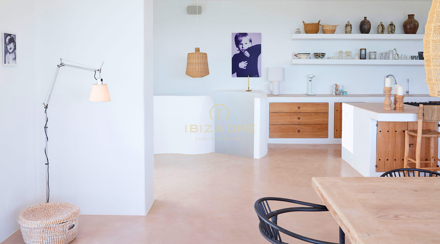 Betoverende luxe Blakstad villa in het charmante dorpje Santa Gertrudis te koop - Dichtbij de beroemde Morna International School, Ibiza