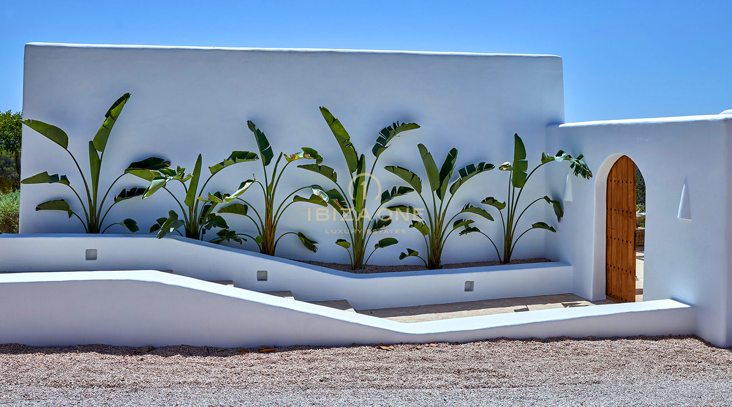 Enchanting luxurious Blakstad villa in the charming village of Santa Gertrudis for sale - Close to the renowned Morna International School, Ibiza