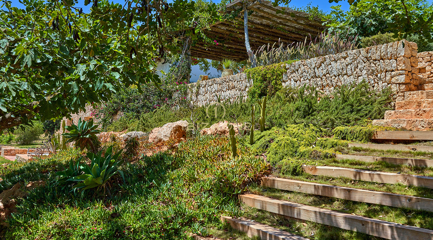 Enchanting luxurious Blakstad villa in the charming village of Santa Gertrudis for sale - Close to the renowned Morna International School, Ibiza
