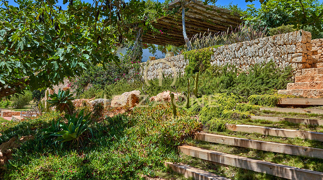 Encantadora villa de lujo en Blakstad en el encantador pueblo de Santa Gertrudis en venta - Cerca de la reconocida escuela internacional Morna, Ibiza
