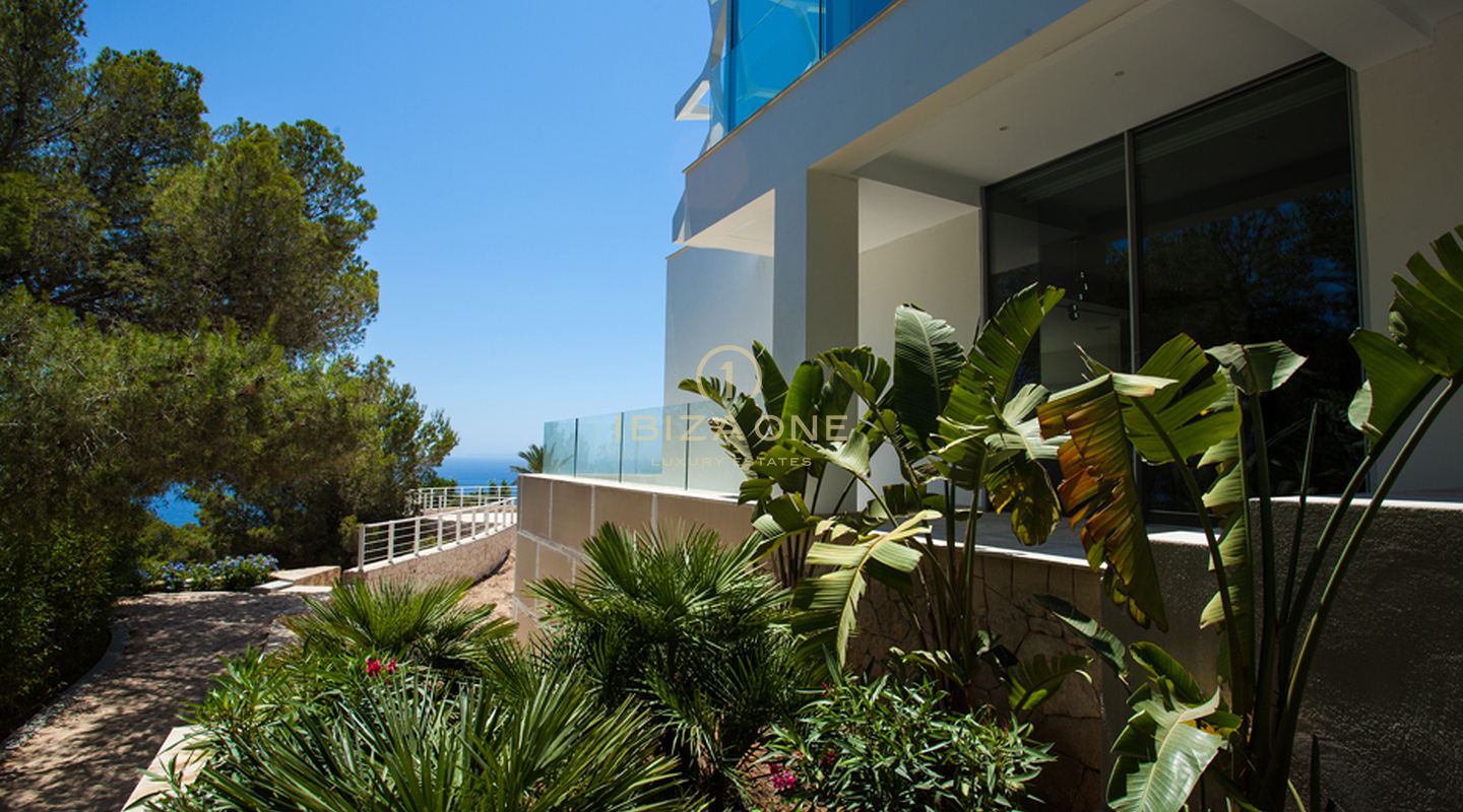 El futuro del diseño: Adquiera la legendaria casa de lujo Icon en una comunidad cerrada en venta en Ibiza