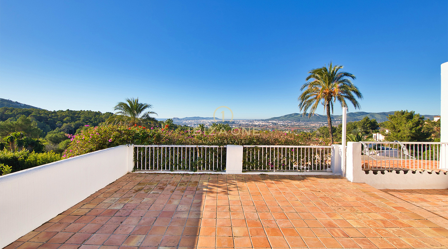 Una splendida villa di lusso in stile mediterraneo a Can Furnet con vista su Dalt Vila e vista mare in vendita, Ibiza - Una splendida villa di lusso in stile mediterraneo a Can Furnet con vista su Dalt Vila e vista mare in affitto, Ibiza