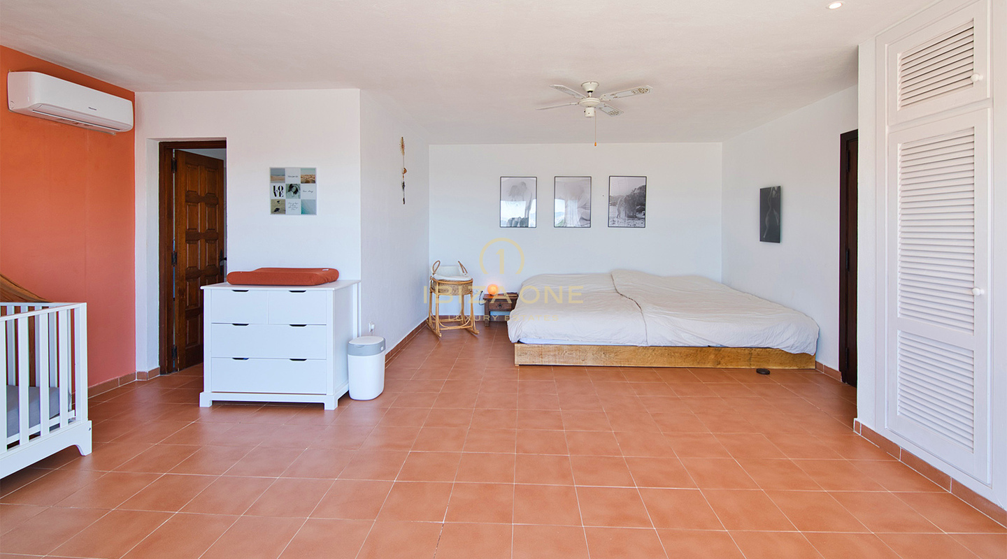 Una splendida villa di lusso in stile mediterraneo a Can Furnet con vista su Dalt Vila e vista mare in vendita, Ibiza - Una splendida villa di lusso in stile mediterraneo a Can Furnet con vista su Dalt Vila e vista mare in affitto, Ibiza