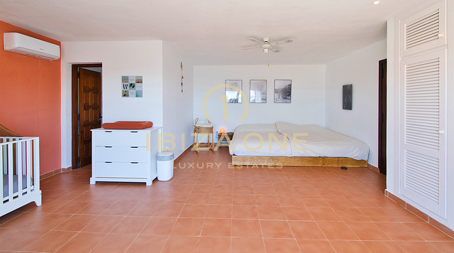 Prachtige luxe mediterrane villa in Can Furnet met uitzicht op Dalt Vila en zee te koop, Ibiza - Prachtige luxe mediterrane villa in Can Furnet met uitzicht op Dalt Vila en zee te huur, Ibiza