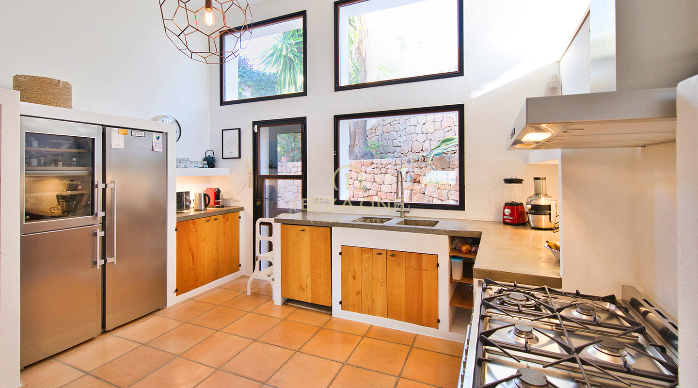 Prachtige luxe mediterrane villa in Can Furnet met uitzicht op Dalt Vila en zee te koop, Ibiza - Prachtige luxe mediterrane villa in Can Furnet met uitzicht op Dalt Vila en zee te huur, Ibiza