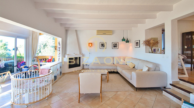 Une superbe villa méditerranéenne de luxe à Can Furnet avec vue sur Dalt Vila et vue sur la mer à vendre, Ibiza - Une superbe villa méditerranéenne de luxe à Can Furnet avec vue sur Dalt Vila et vue sur la mer à louer, Ibiza