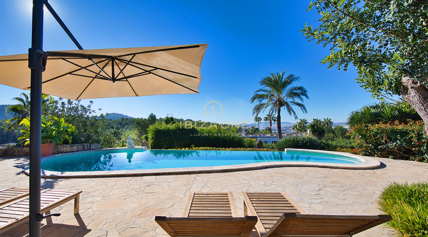 Impresionante villa mediterránea de lujo en Can Furnet con vistas a Dalt Vila y al mar en venta, Ibiza - Impresionante villa mediterránea de lujo en Can Furnet con vistas a Dalt Vila y al mar en alquiler, Ibiza