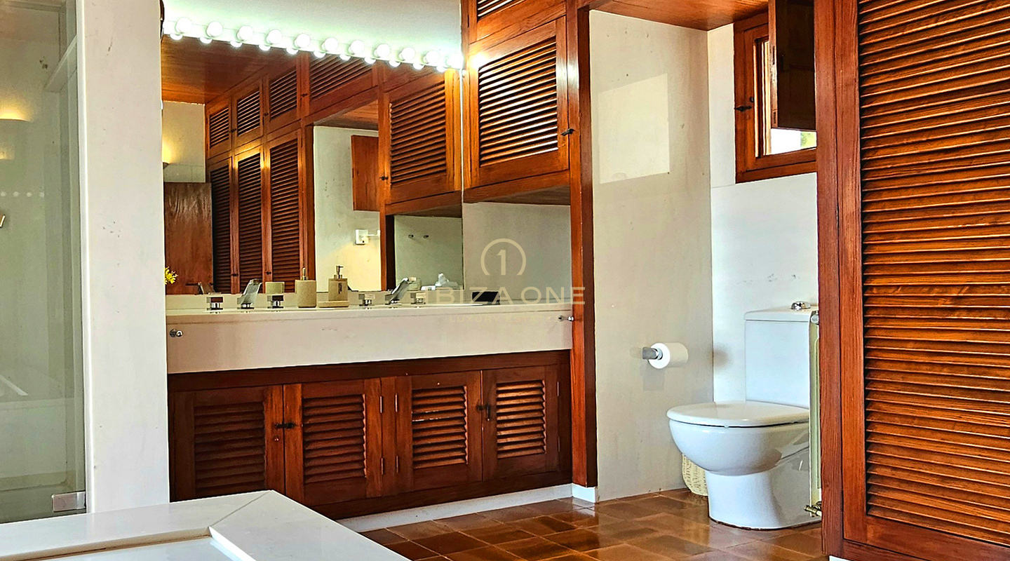 Sumptuous luxury villa nestled in a charming oasis of tranquility surrounded by hills and verdant vegetation for rent, Ibiza