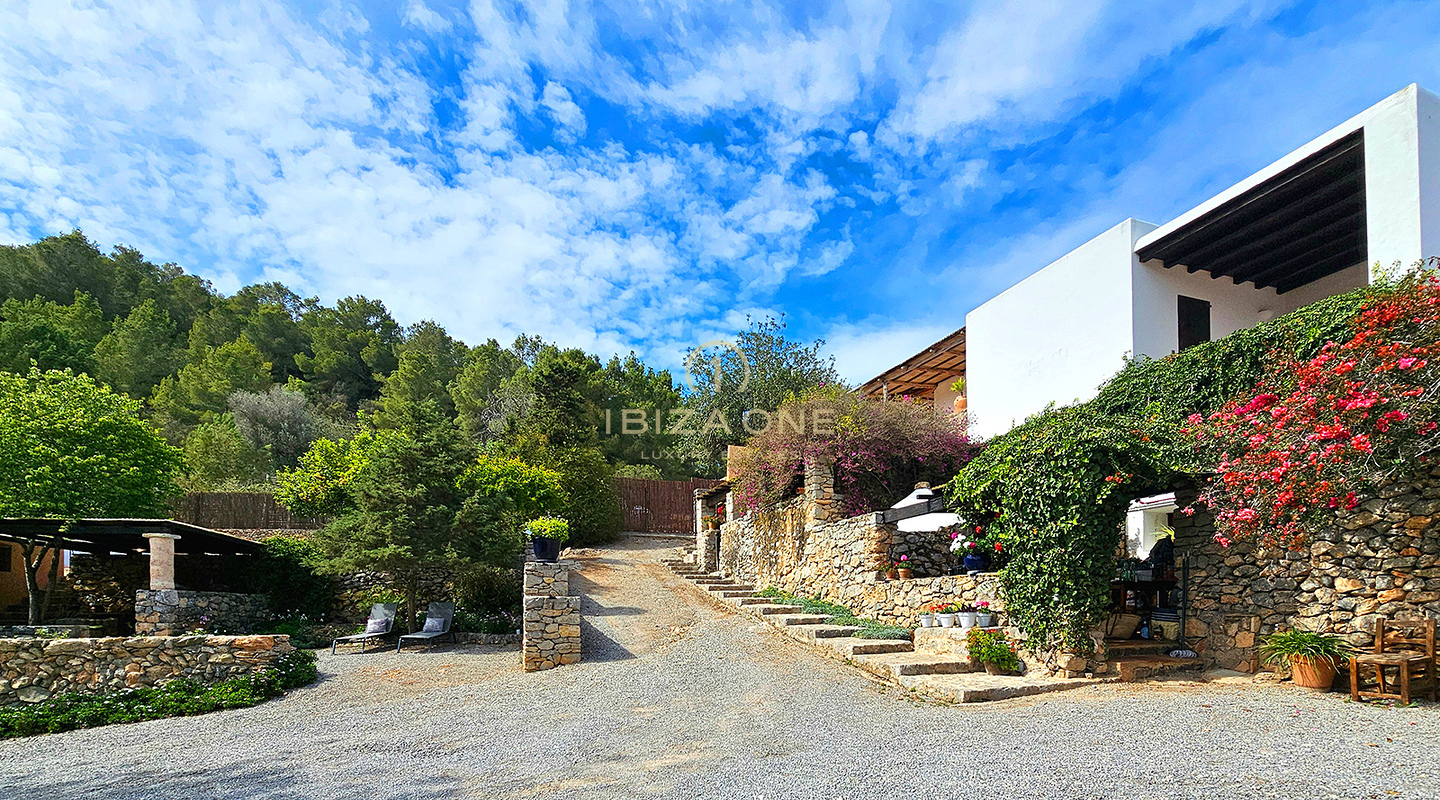 Sumptuous luxury villa nestled in a charming oasis of tranquility surrounded by hills and verdant vegetation for rent, Ibiza