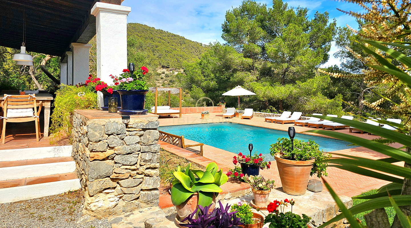 Sumptuous luxury villa nestled in a charming oasis of tranquility surrounded by hills and verdant vegetation for rent, Ibiza