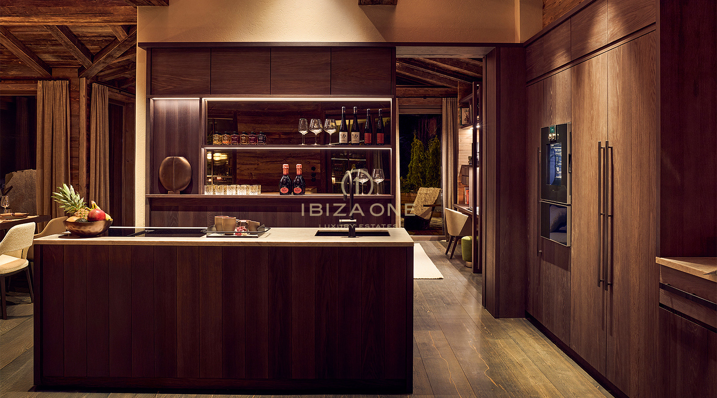 Four exclusive luxury chalets with modern elegance that offer direct access to the slopes for sale at Jochberg, Austria