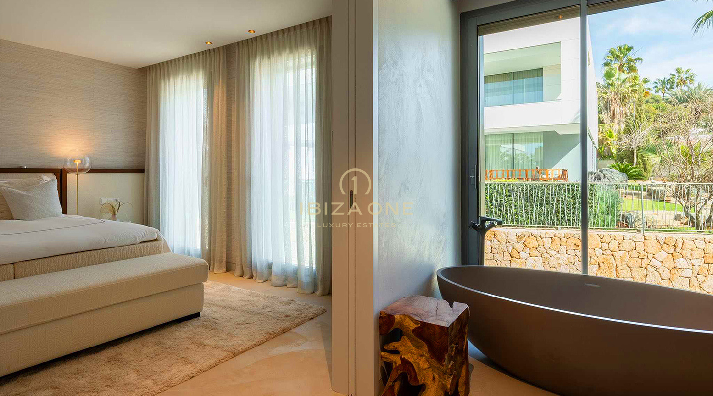 Uniek, luxe, modern dubbel appartement bestaande uit luxe penthouse en luxe begane grond appartement te koop, Ibiza, GERESERVEERD