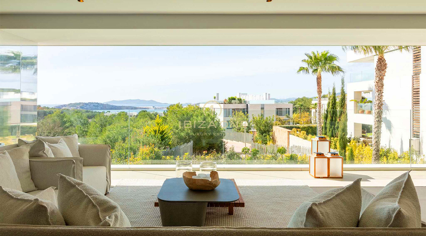 Einzigartige, luxuriöse und moderne Doppelwohnung bestehend aus Penthouse und Erdgeschosswohnung auf Ibiza zu verkaufen, RESERVIERT