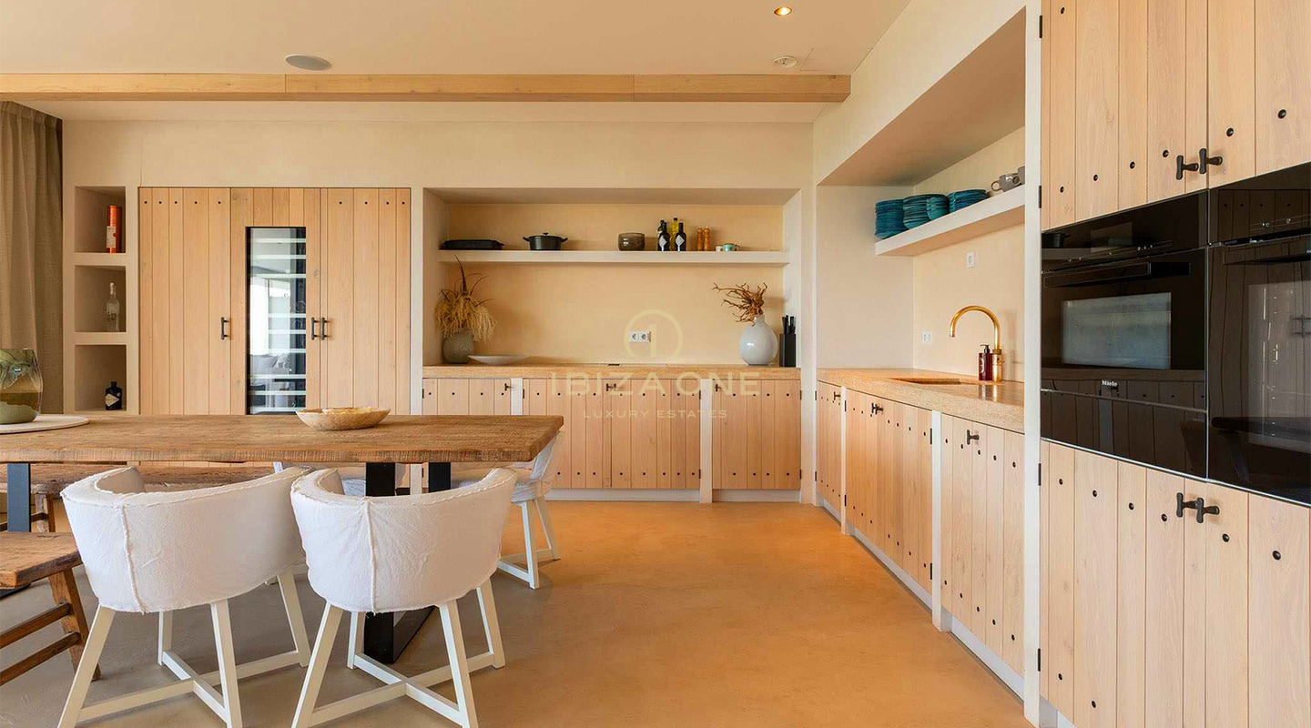 Einzigartige, luxuriöse und moderne Doppelwohnung bestehend aus Penthouse und Erdgeschosswohnung auf Ibiza zu verkaufen, RESERVIERT