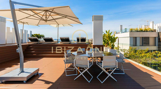 Einzigartige, luxuriöse und moderne Doppelwohnung bestehend aus Penthouse und Erdgeschosswohnung auf Ibiza zu verkaufen, RESERVIERT