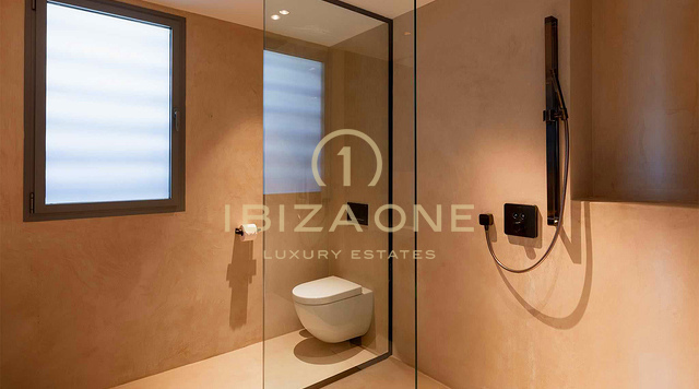 Einzigartige, luxuriöse und moderne Doppelwohnung bestehend aus Penthouse und Erdgeschosswohnung auf Ibiza zu verkaufen, RESERVIERT
