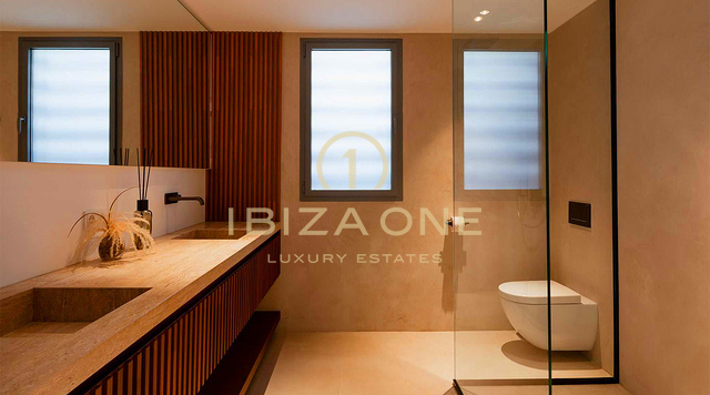 Einzigartige, luxuriöse und moderne Doppelwohnung bestehend aus Penthouse und Erdgeschosswohnung auf Ibiza zu verkaufen, RESERVIERT