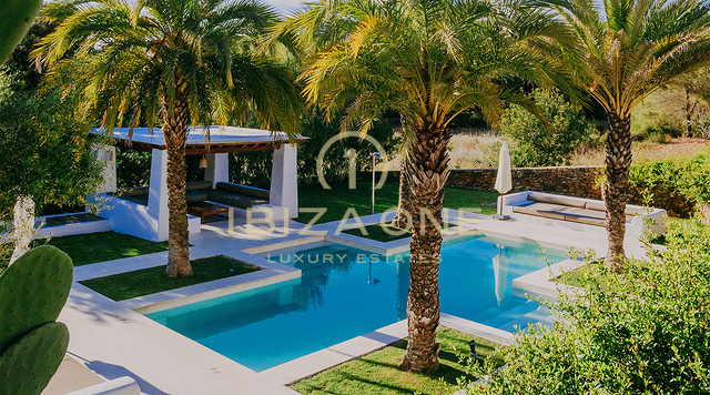 Authentieke luxe Blakstad Finca met ongeëvenaarde privacy en toeristische verhuurvergunning te koop, Ibiza