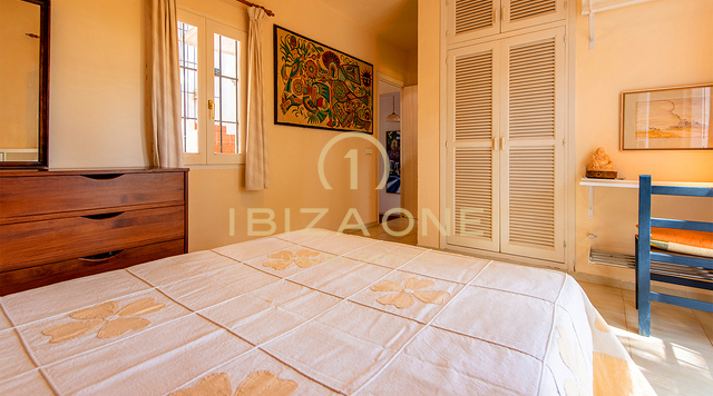 Incantevole villa di lusso con vista mozzafiato e appartamento separato in vendita, Ibiza
