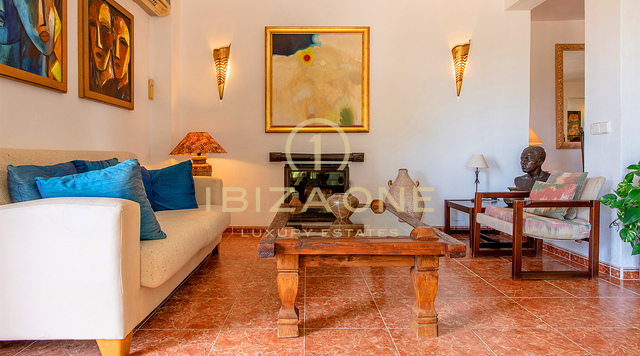 Charmante Luxusvilla mit atemberaubender Aussicht und separater Wohnung zu verkaufen, Ibiza