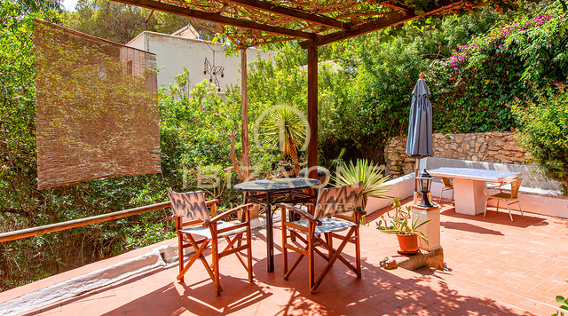 Incantevole villa di lusso con vista mozzafiato e appartamento separato in vendita, Ibiza