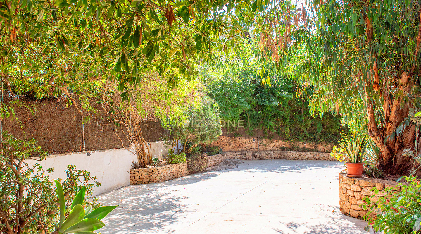 Lujosa y espectacular villa en la prestigiosa y segura urbanización Can Furnet en venta, Ibiza