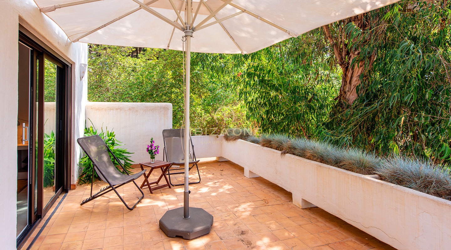 Luxe en spectaculaire villa in de prestigieuze en veilige urbanisatie Can Furnet te koop, Ibiza