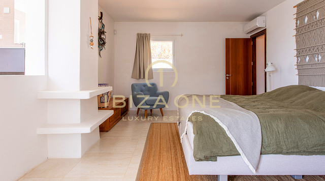 Luxuriöse und spektakuläre Villa in der prestigeträchtigen und sicheren Urbanisation Can Furnet zu verkaufen, Ibiza