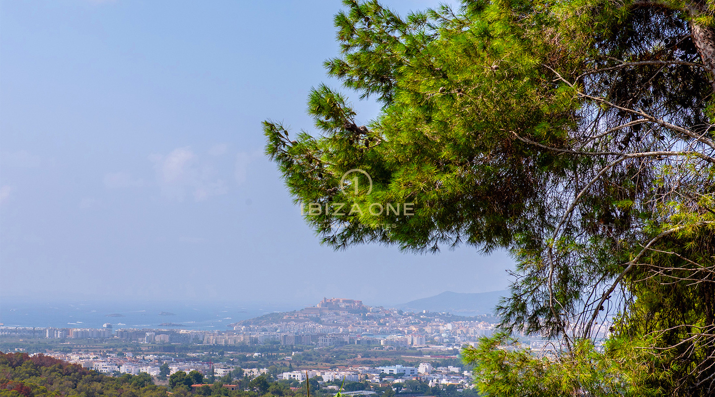 Lujosa y espectacular villa en la prestigiosa y segura urbanización Can Furnet en venta, Ibiza