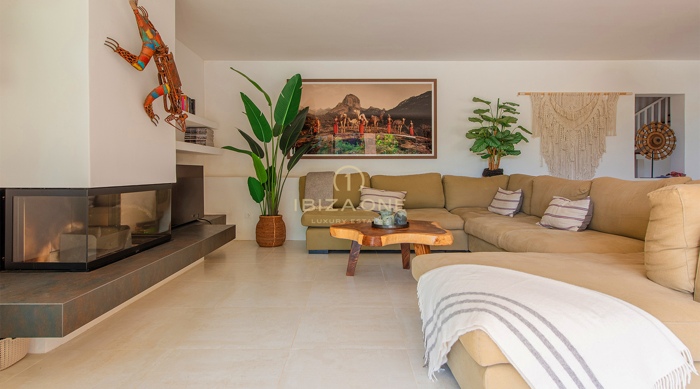 Lujosa y espectacular villa en la prestigiosa y segura urbanización Can Furnet en venta, Ibiza