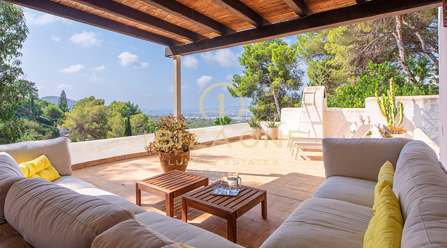 Villa luxueuse et spectaculaire dans la prestigieuse et sécurisée urbanisation de Can Furnet à vendre, Ibiza