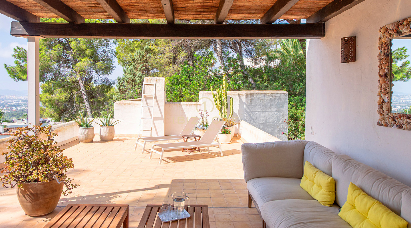 Lussuosa e spettacolare villa nella prestigiosa e sicura urbanizzazione Can Furnet in vendita, Ibiza