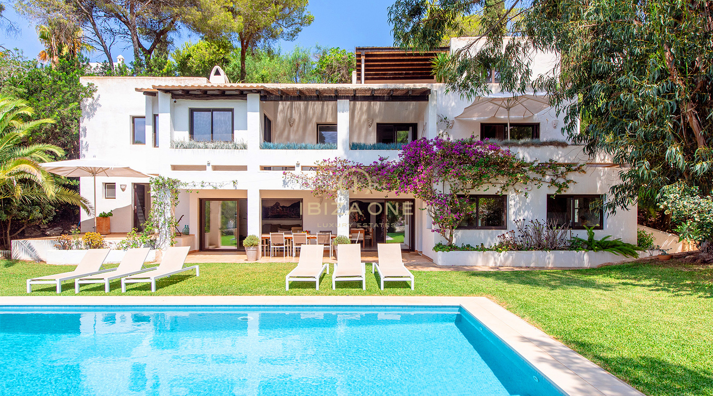 Lussuosa e spettacolare villa nella prestigiosa e sicura urbanizzazione Can Furnet in vendita, Ibiza