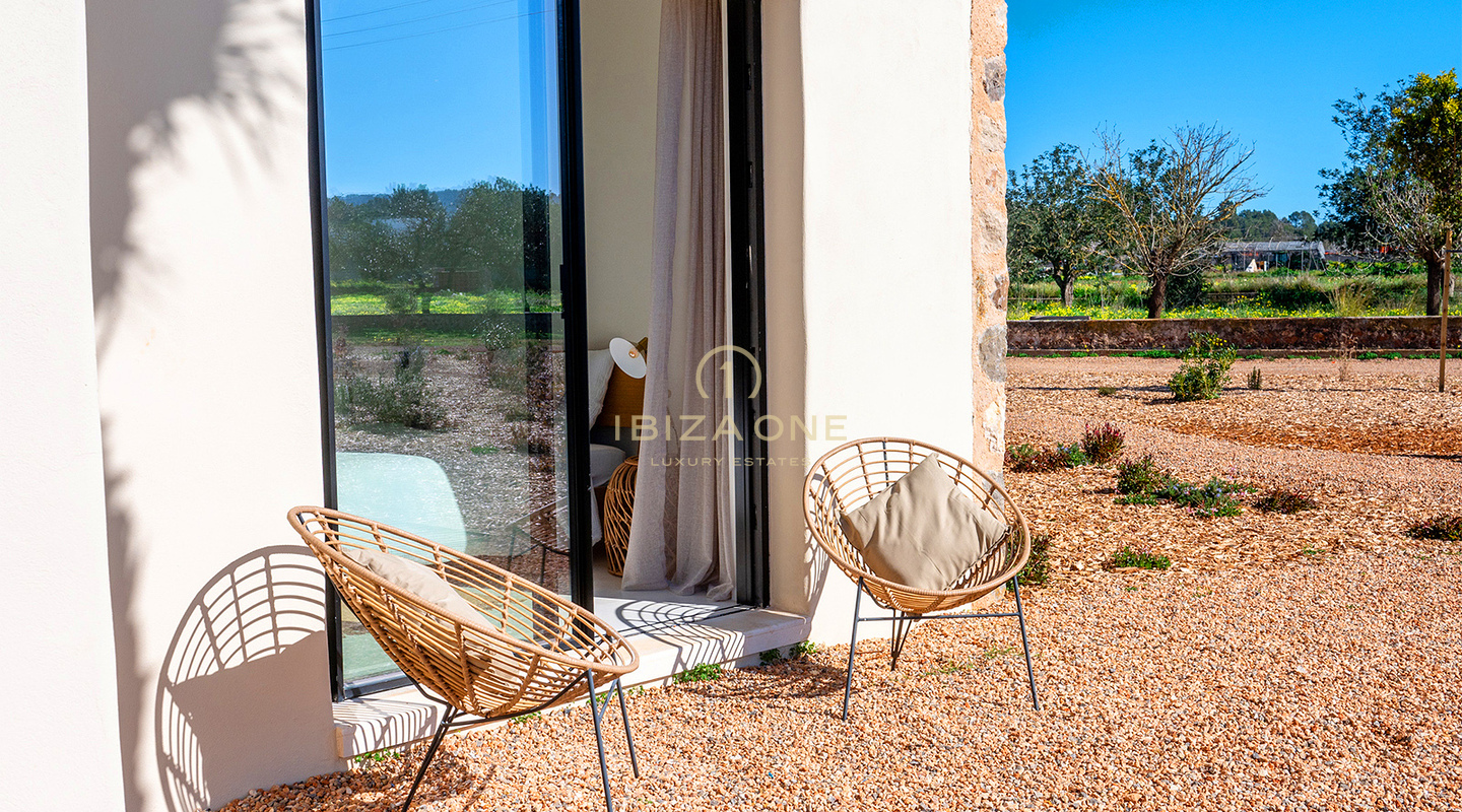 Exklusive Neubau-Luxusvilla mit Gästehaus zu verkaufen, Ibiza
